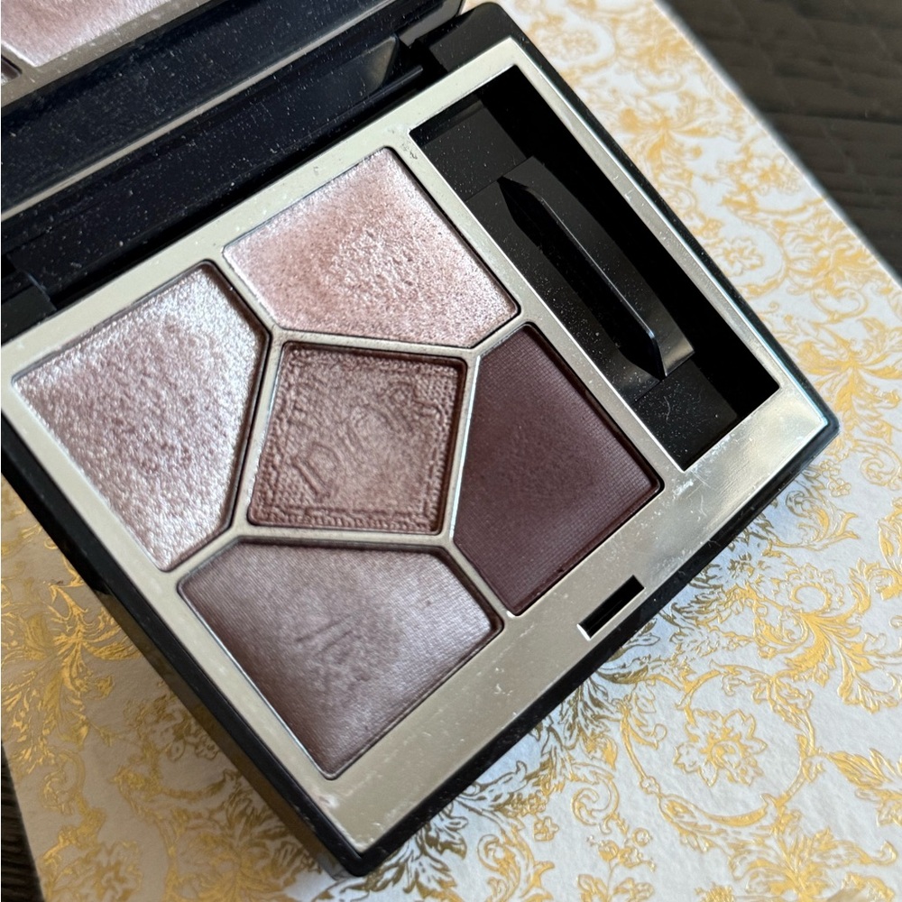 Dior Eyeshadow Palette - Shimmering Pink and Deep Brown